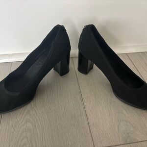 Black Anne Klein Size 7 Heels